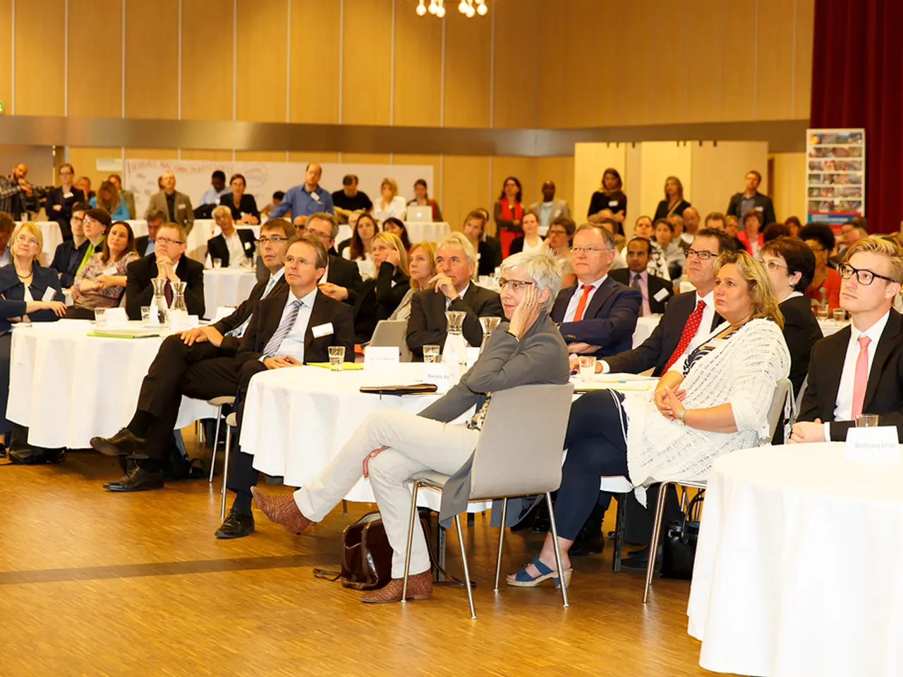 Unveiling Digital Forums for Swapping Advice and Skills Enhancement