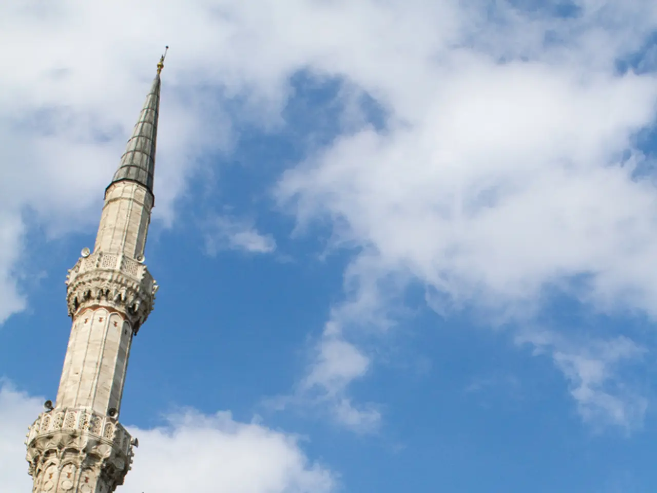 Achieving a Prosperous Ramadan: Aim for Ambitious Targets