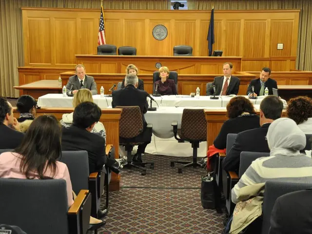 Discussion at the "Work - But How?" Conference: Fresh insights for immigrants and refugee...